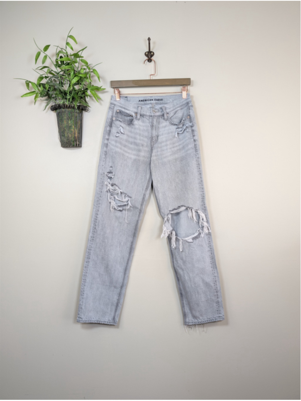 American Eagle 90s Straight Jeans Mid Rise Distressed Gray Wash Relaxed Mom 2